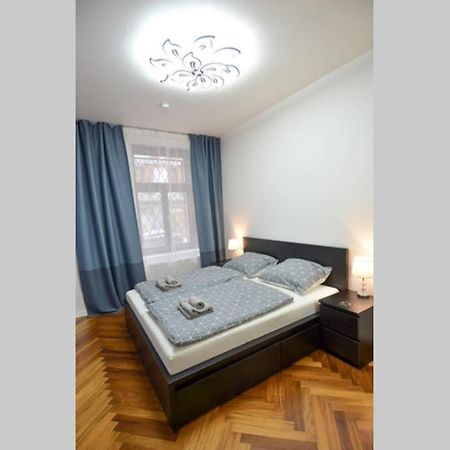 Brandly New Apartment Andel Prague Luaran gambar